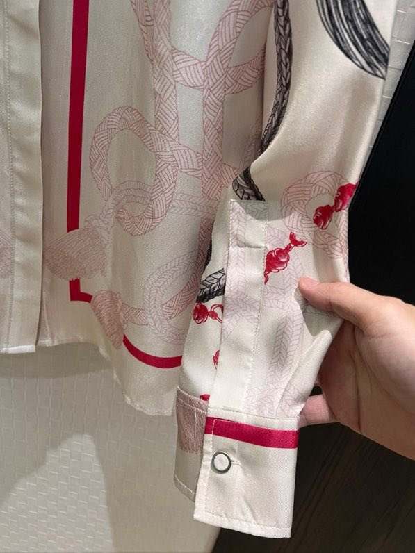 Костюм шелковый женский фото 9