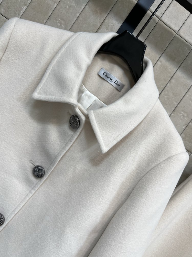 Костюм шерстяной женский фото 2