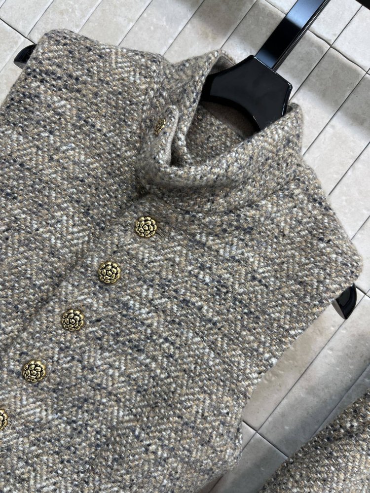 Costume woolen female фото 2