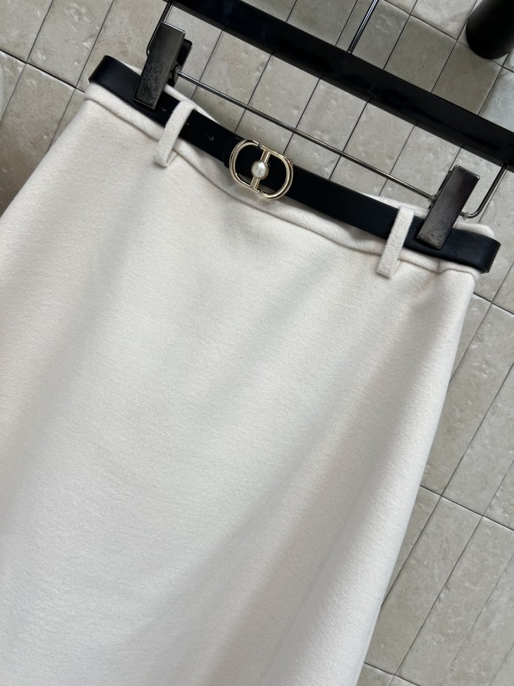 Костюм шерстяной женский фото 4