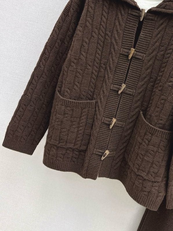 Костюм шерстяной женский фото 6