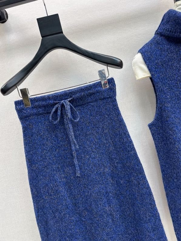 Костюм шерстяной женский фото 7