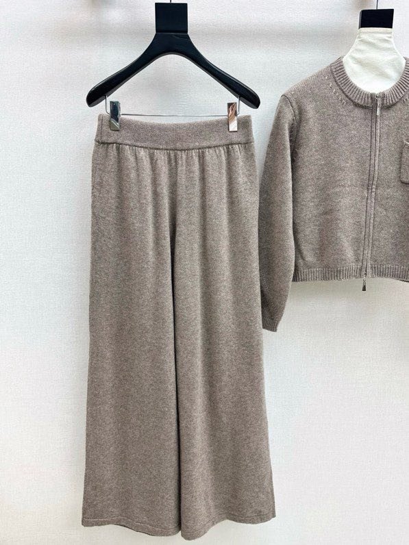 Костюм шерстяной женский фото 8