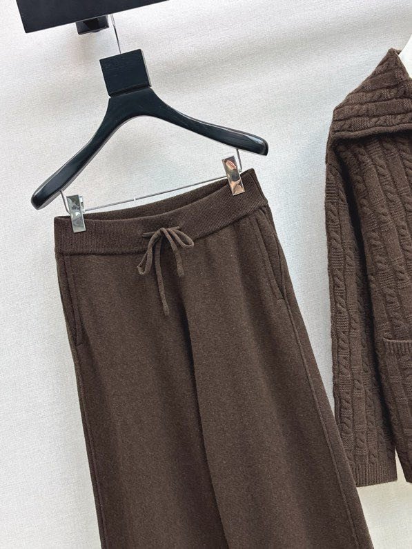 Костюм шерстяной женский фото 9