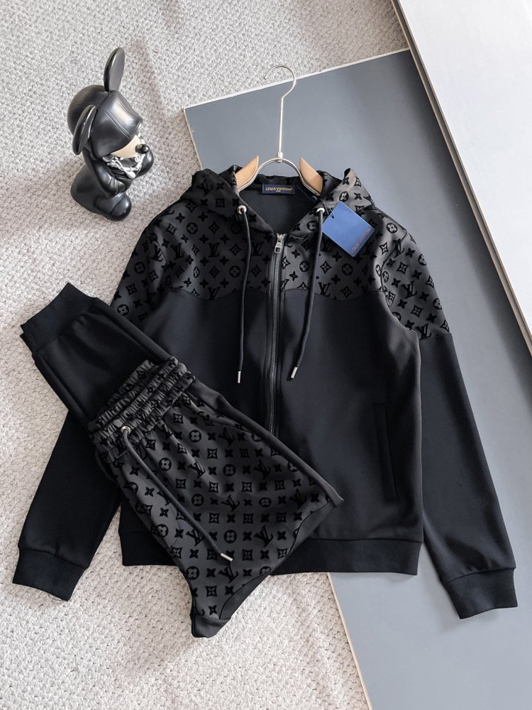 Костюм спортивный мужской