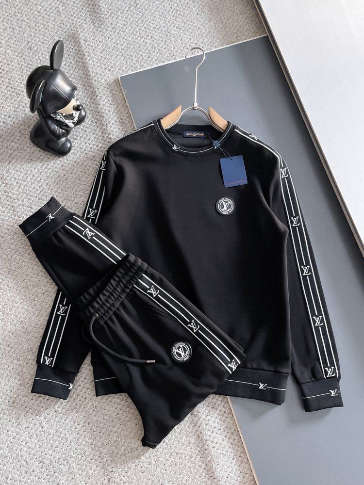 Костюм спортивный мужской