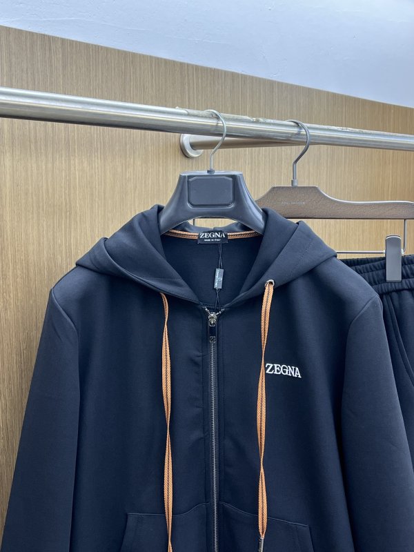 Costume sports male фото 2