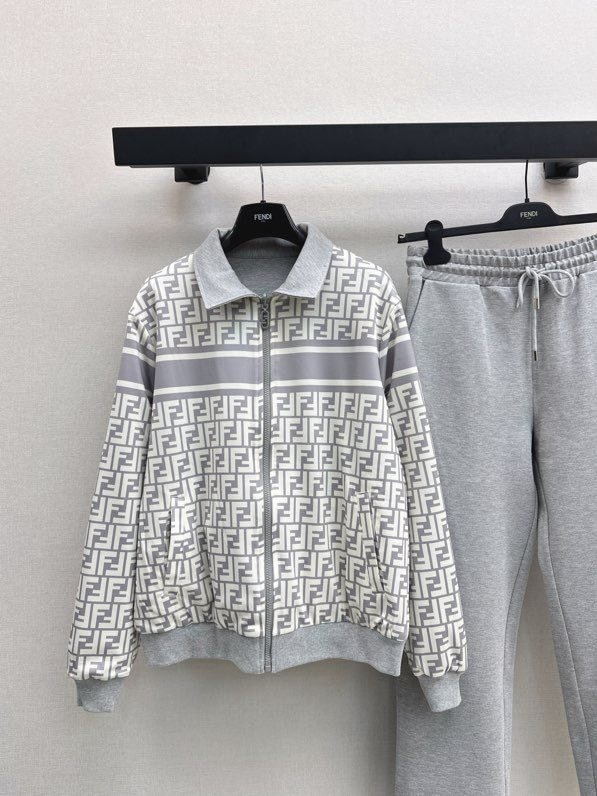 Костюм спортивный женский с двусторонней курткой фото 5