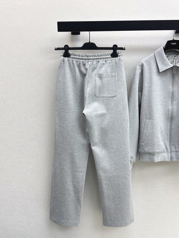 Костюм спортивный женский с двусторонней курткой фото 6