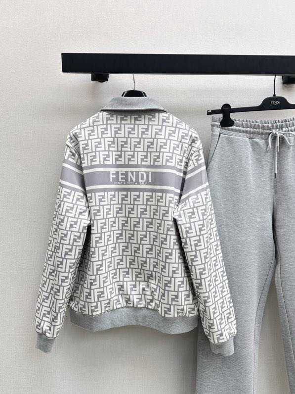 Костюм спортивный женский с двусторонней курткой фото 8