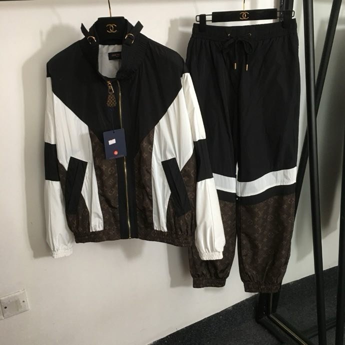 Костюм спортивний жіночий