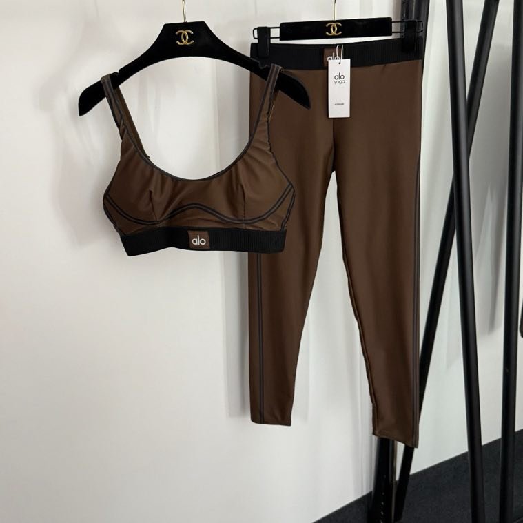 Костюм спортивный женский