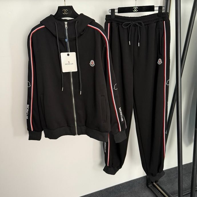 Костюм спортивний жіночий