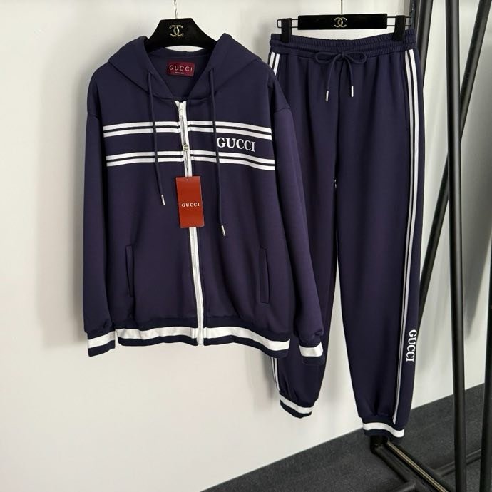 Костюм спортивный женский