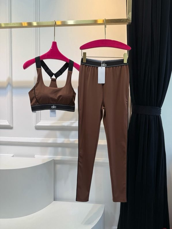 Костюм спортивний жіночий