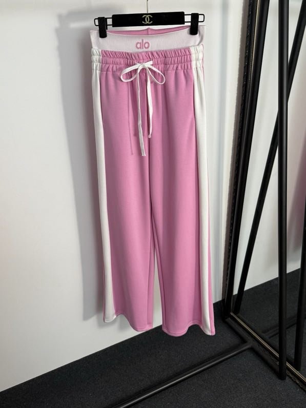 Костюм спортивный женский фото 2