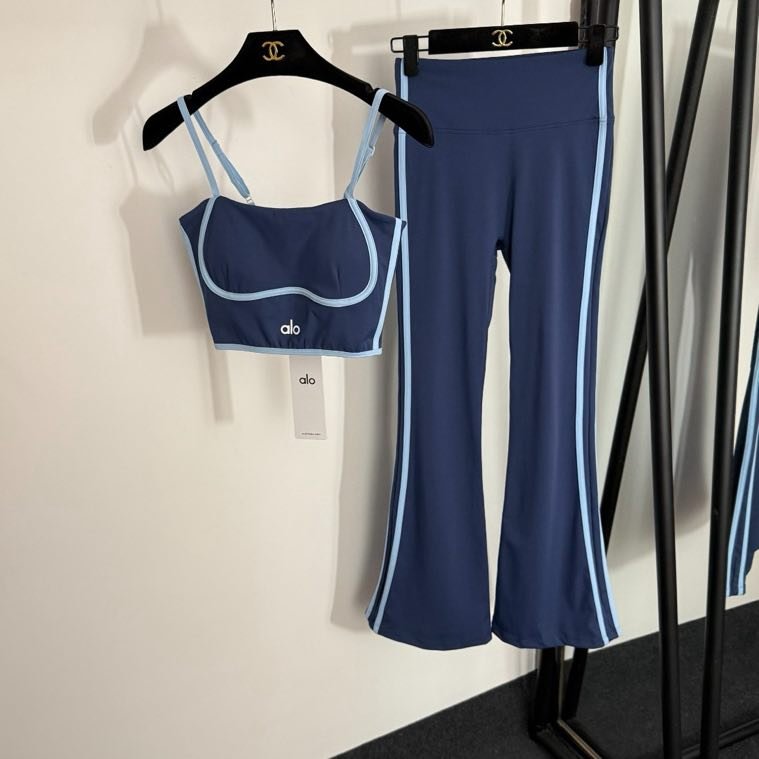 Костюм спортивный женский фото 2