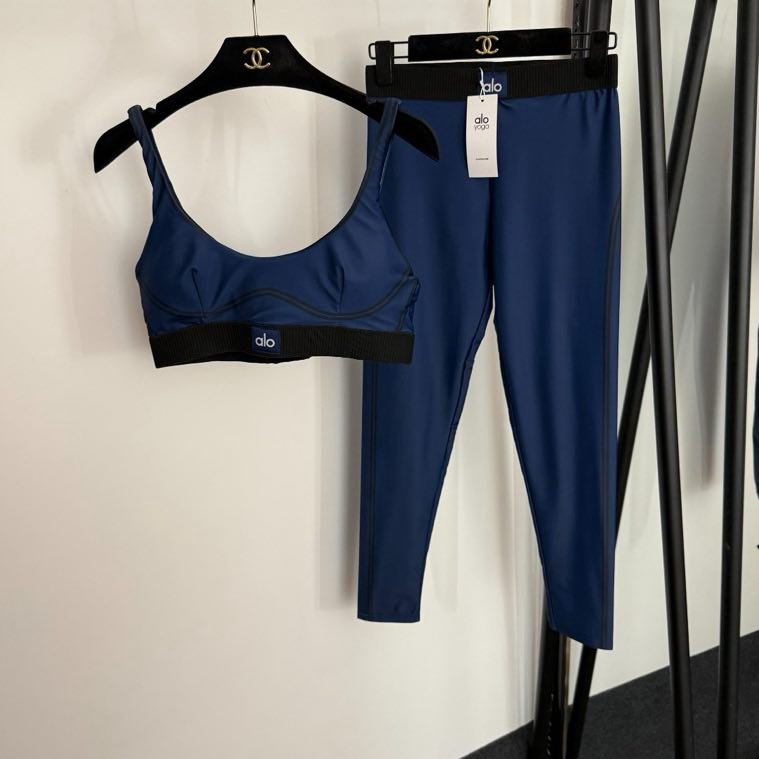 Костюм спортивный женский фото 2