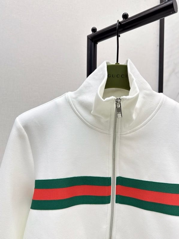 Костюм спортивный женский фото 2