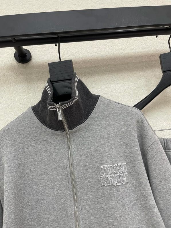 Костюм спортивный женский фото 2