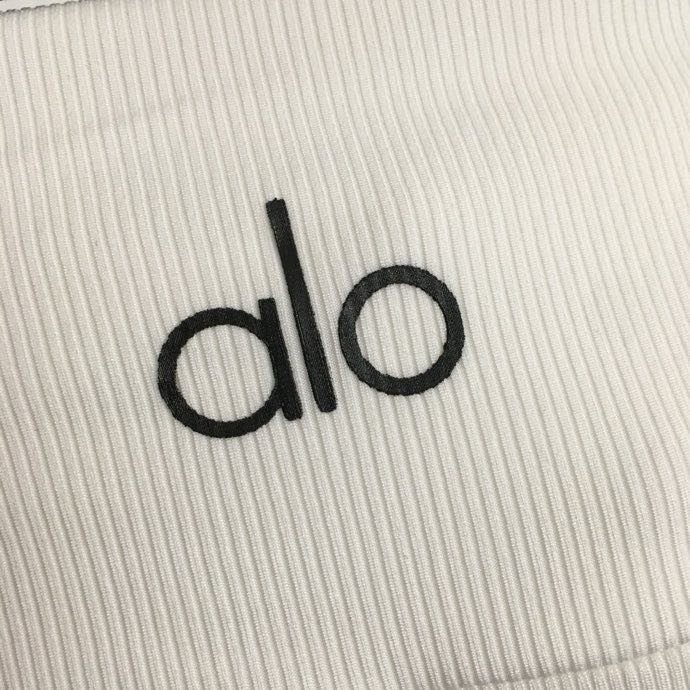 Костюм спортивный женский фото 3