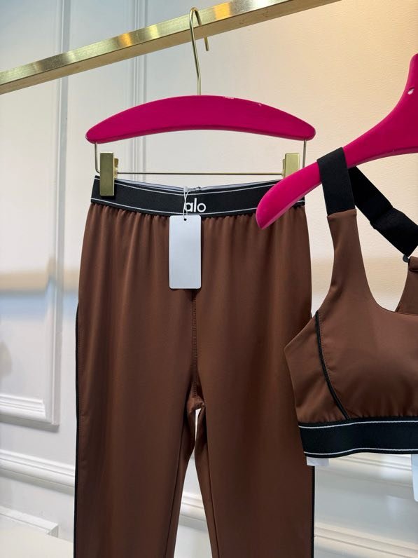 Костюм спортивний жіночий фото 3