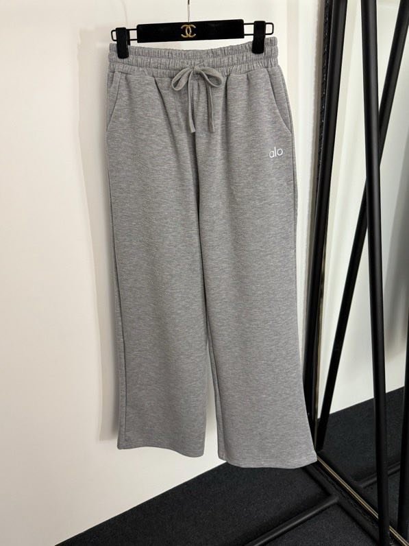 Костюм спортивный женский фото 4