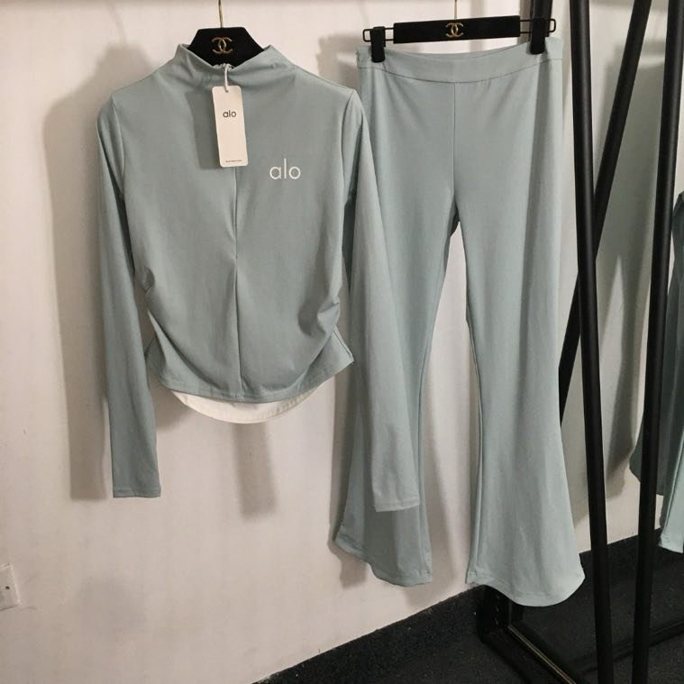 Костюм спортивный женский фото 4