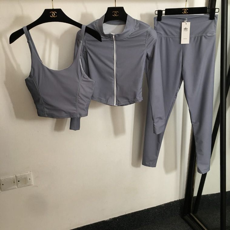 Costume sports female фото 4