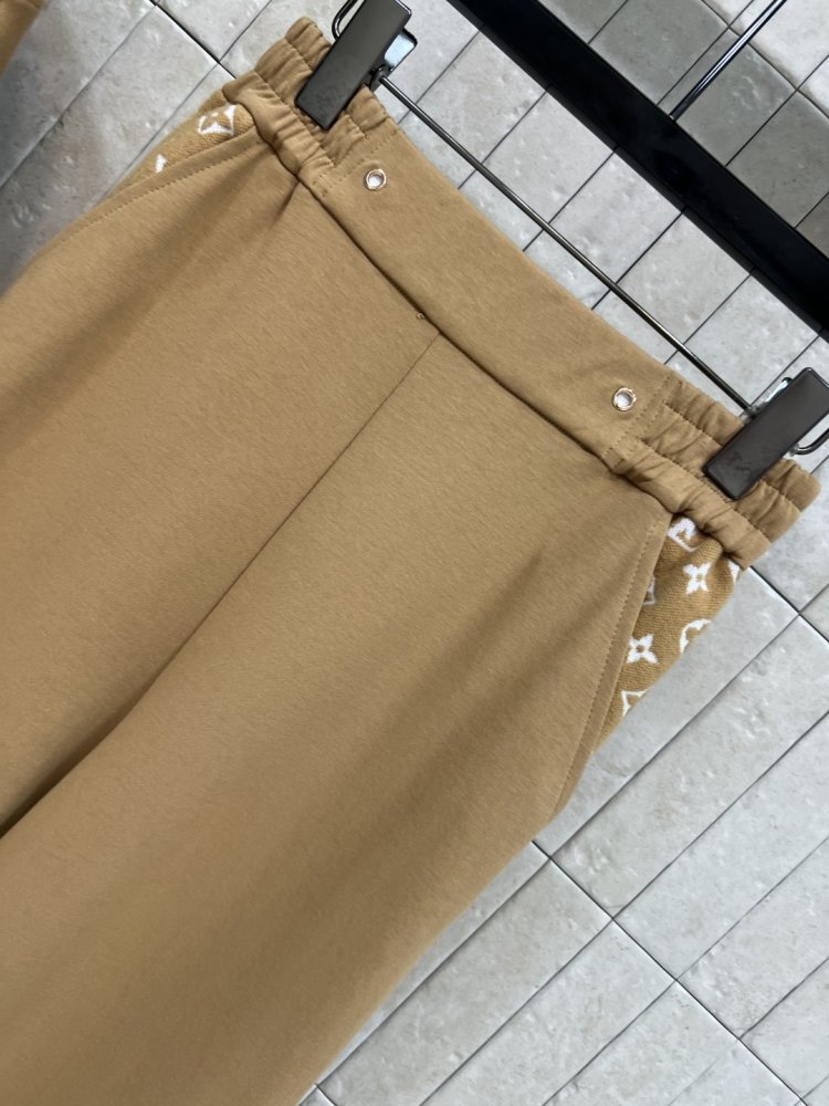 Костюм спортивный женский фото 4