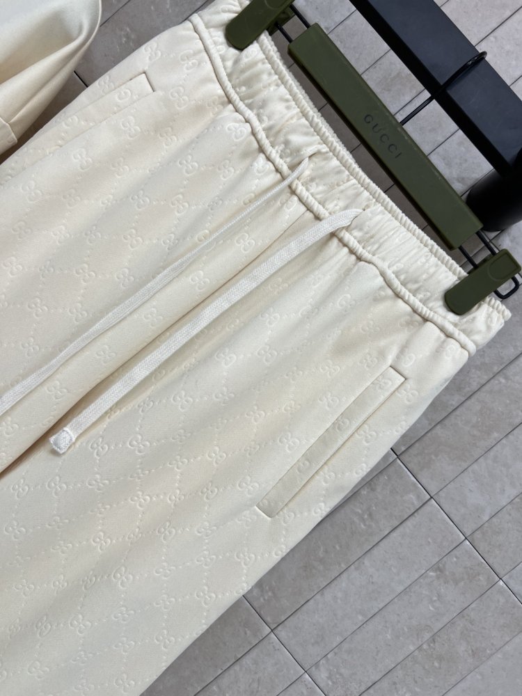 Костюм спортивный женский фото 4