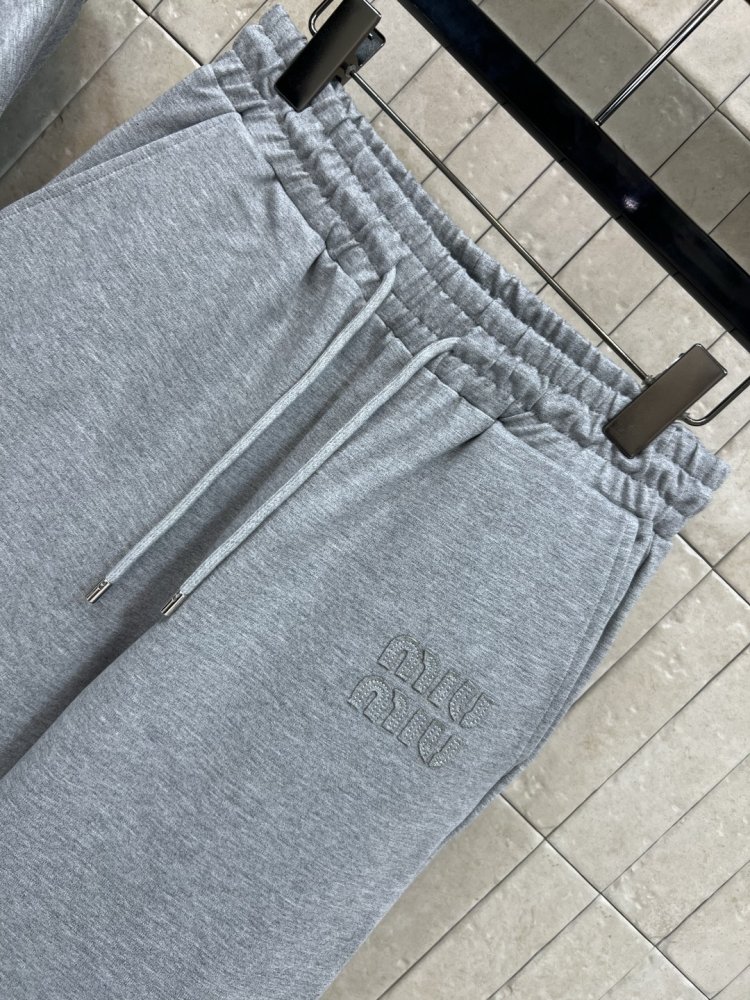 Костюм спортивний жіночий фото 4