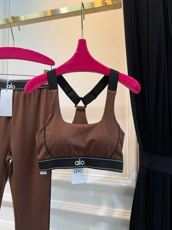 Костюм спортивний жіночий фото 4