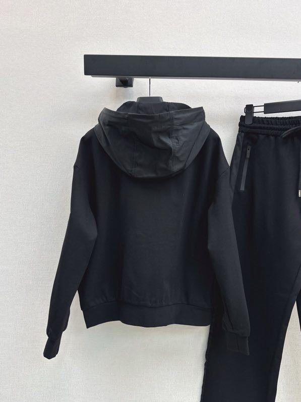 Костюм спортивный женский фото 5