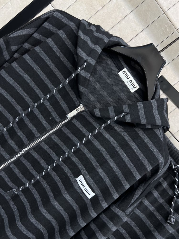 Костюм спортивный женский фото 5