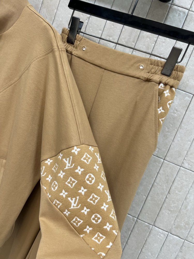 Костюм спортивный женский фото 6