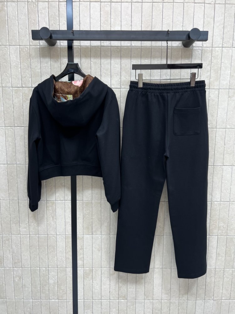 Костюм спортивный женский фото 6