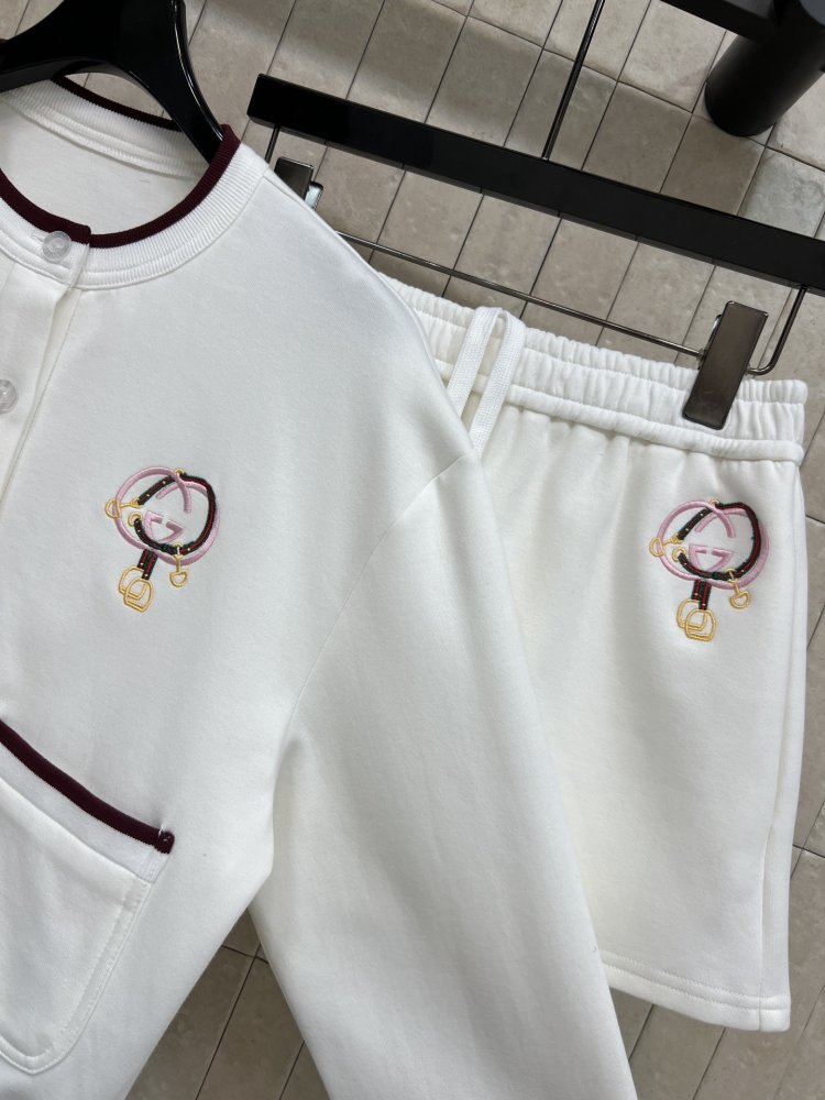 Костюм спортивный женский фото 6