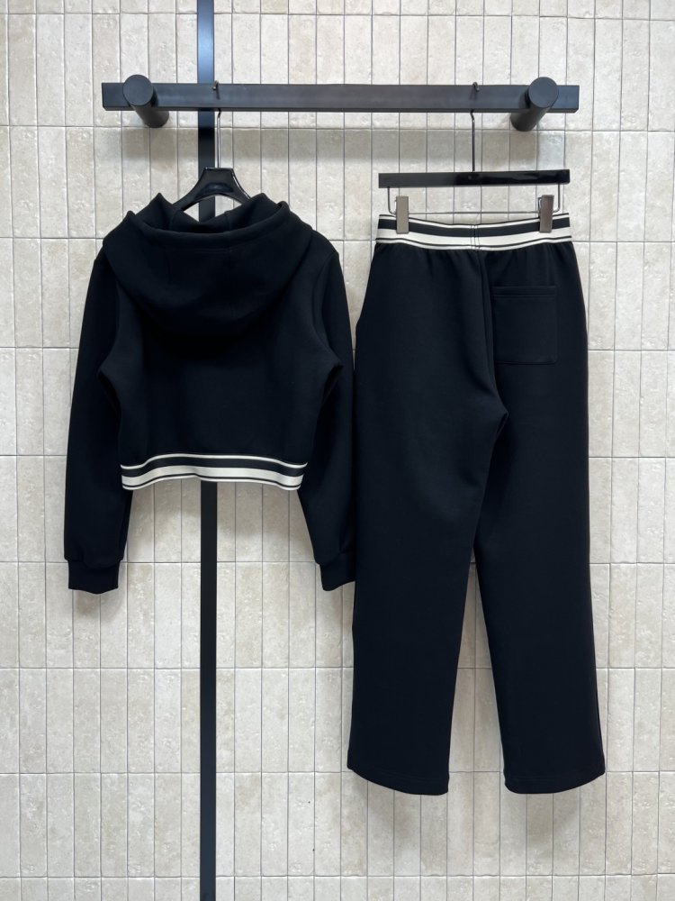 Костюм спортивный женский фото 7