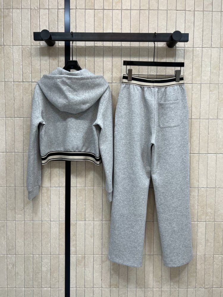 Костюм спортивный женский фото 7