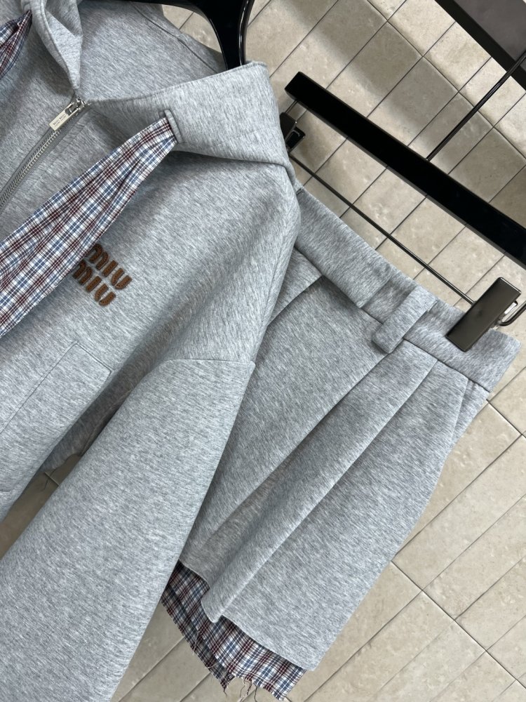 Костюм спортивный женский фото 7