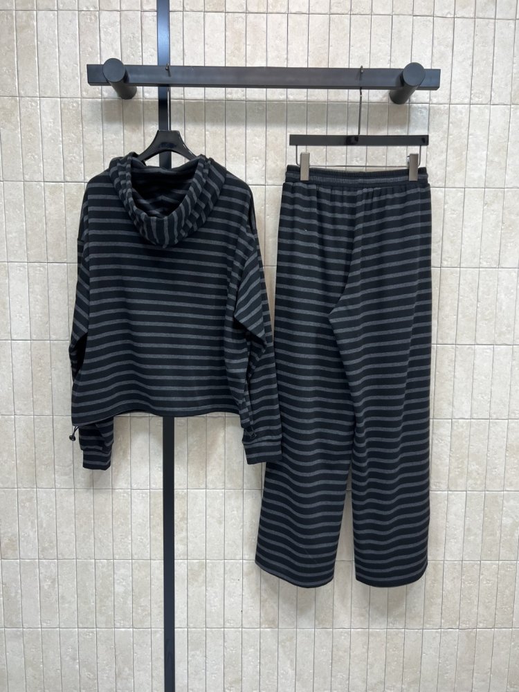 Костюм спортивный женский фото 7