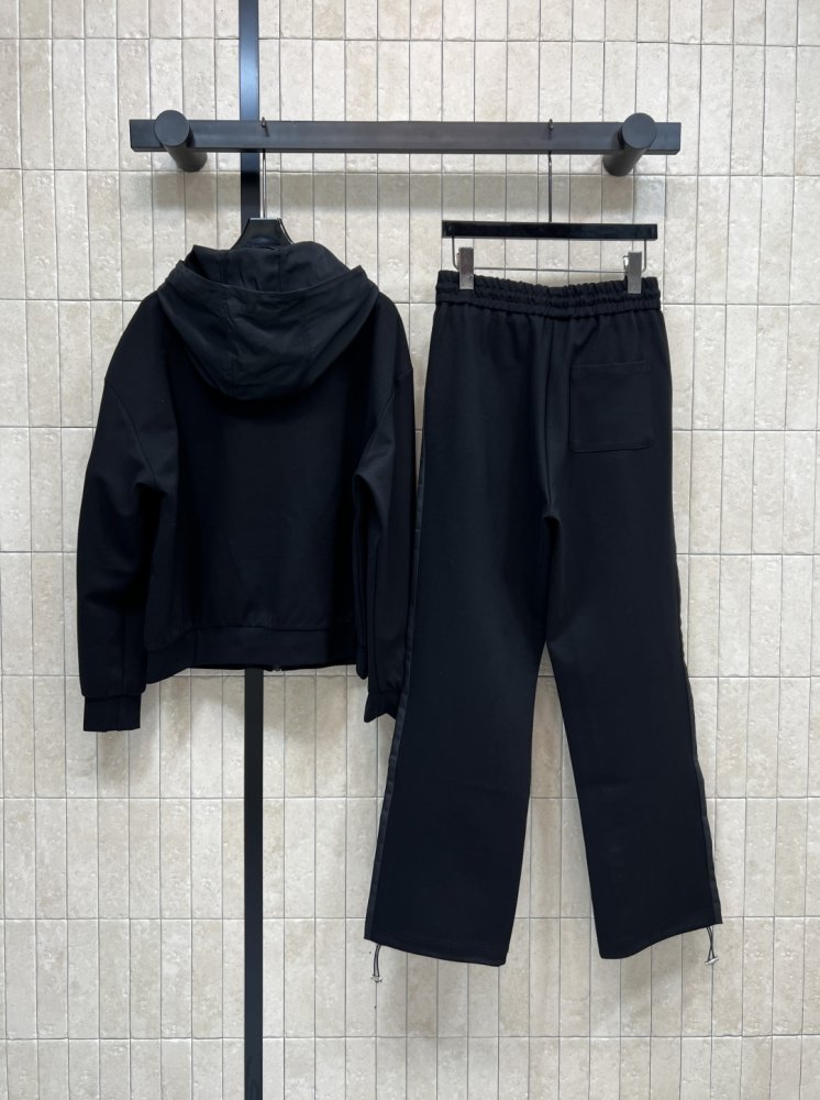 Костюм спортивный женский фото 7