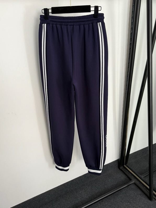 Костюм спортивный женский фото 7