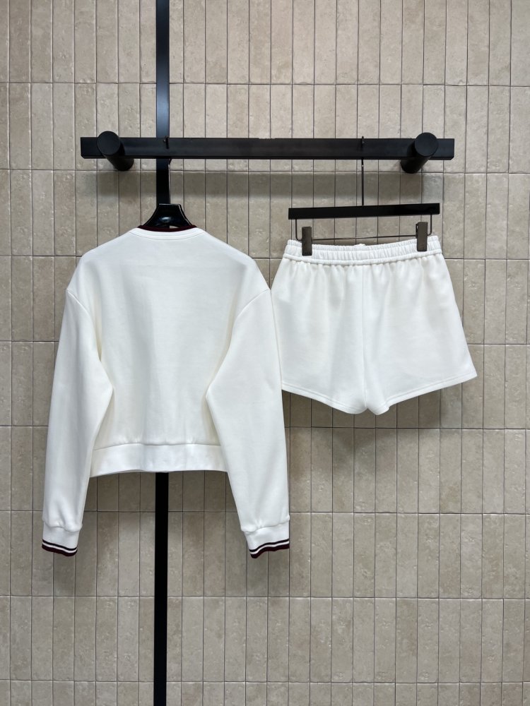 Костюм спортивный женский фото 7