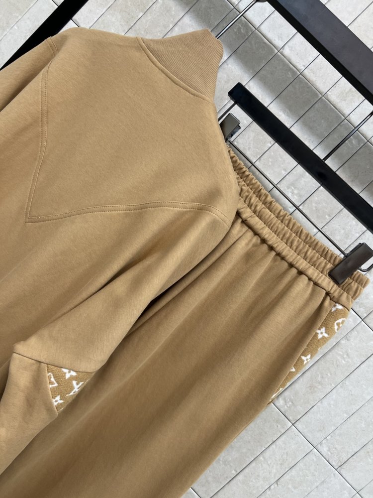 Костюм спортивный женский фото 8