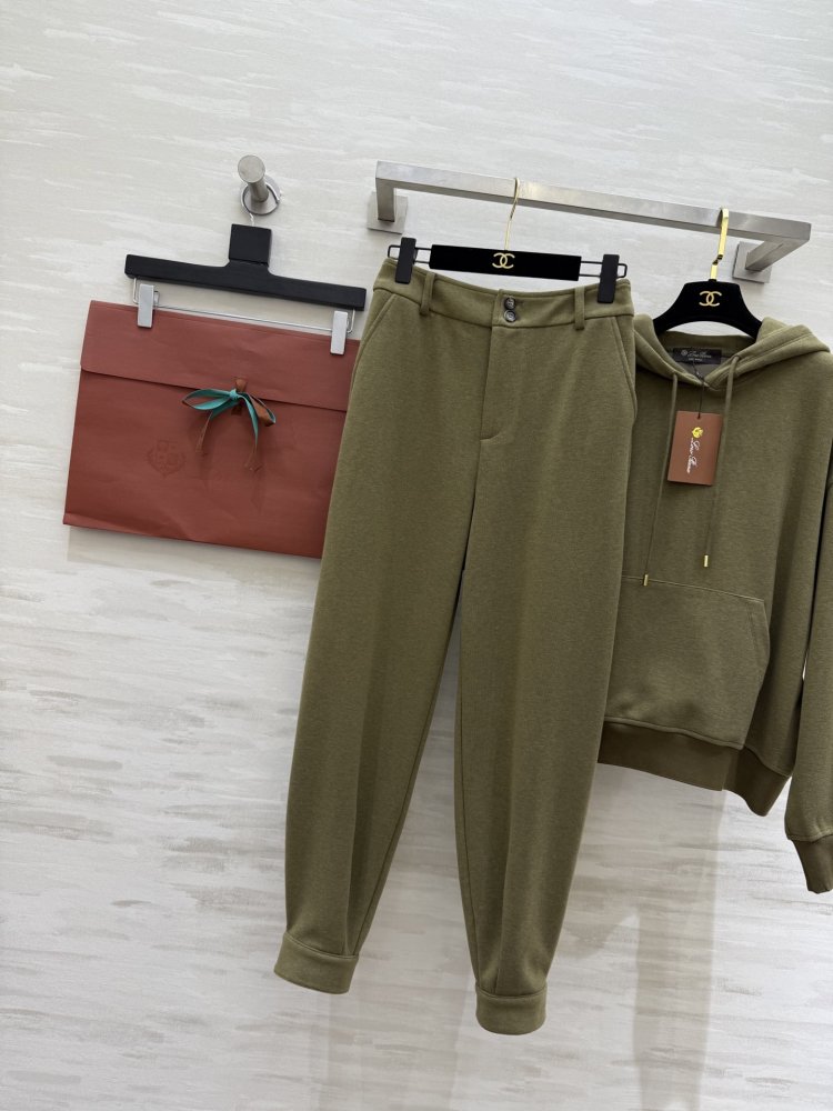 Костюм спортивный женский фото 8