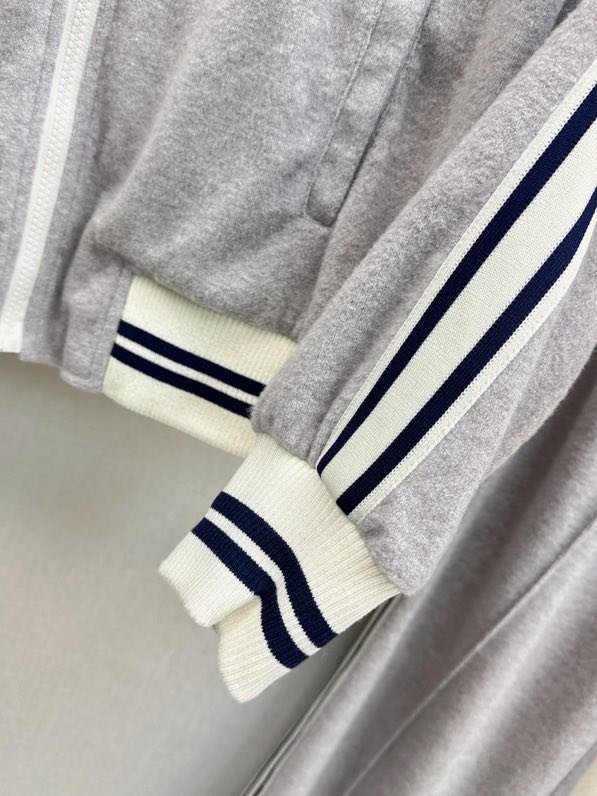 Costume sports female фото 9