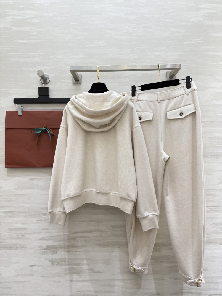 Costume sports female фото 9