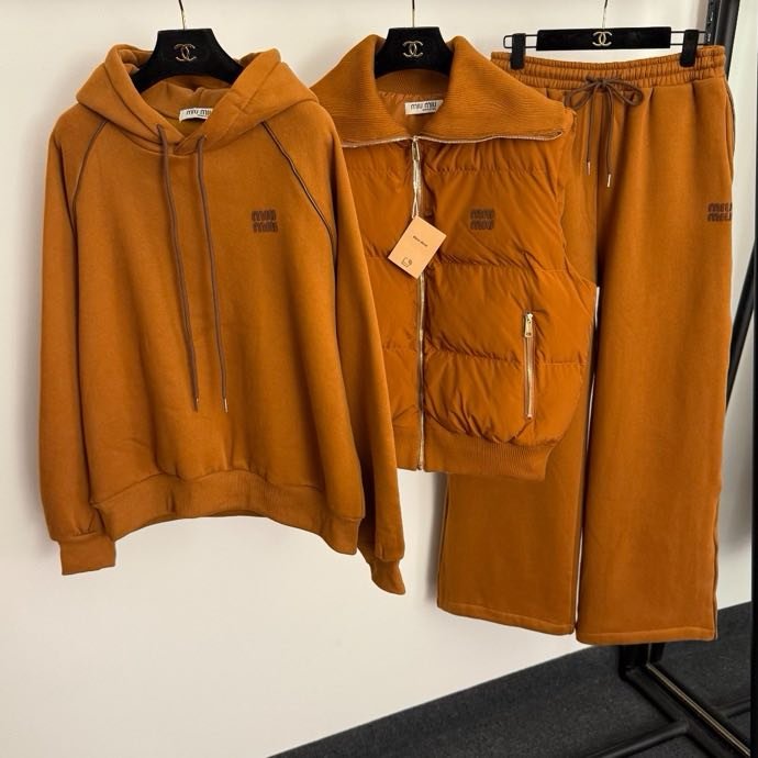 Костюм тройка женский